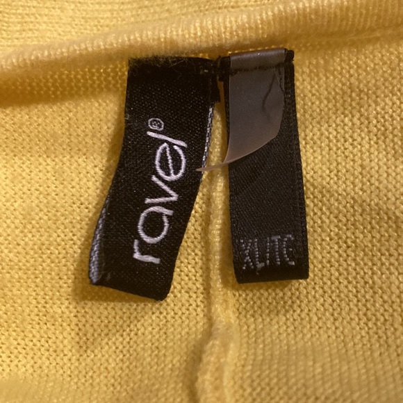 LIGHTLY LOVED SZ XL (FITS MORE LIKE 2X) RAVEL BANANA YELLOW SCOOP NECK BLOUSE - Picture 7 of 7